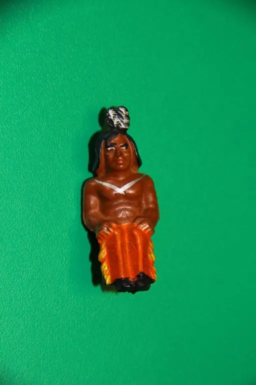 індіанець ГДР 099 ПІДЛІТОК ЩО СИДИТЬ Олександр Гейнер ДУЖЕ М`ЯКА РЕЗИНА рання фігурка Ціна