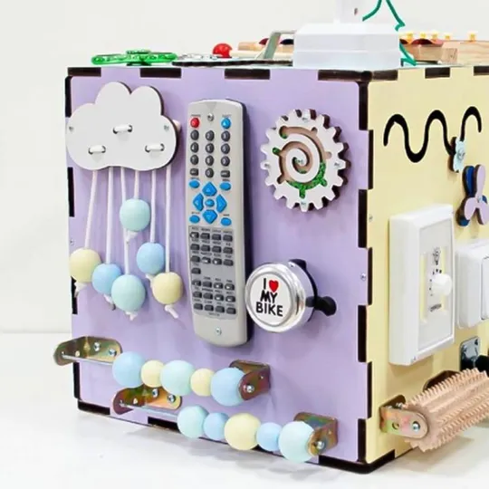 Бизикуб 30x30x30см, 33 элемента, Разноцветный (Развивающий бизиборд для детей) Інтернет-аукціон