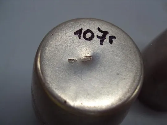 Рюмка стопка серебро 875 проба рюмки стопки вес 107,12 г высота 7,1см, диаметр 5,2см лот 2 шт №14301 Інтернет-аукціон