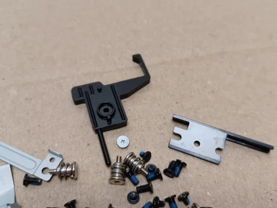 номер1062-9 комплектуюче кріплення гвинти для  Dell Latitude E6530 E6320 оригінал З аукціону