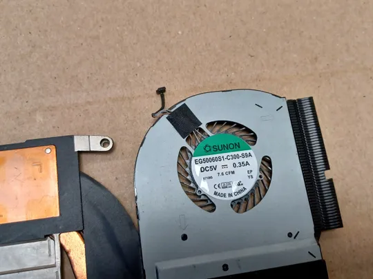 номер1058-17 система охолодження 0MTCH7 AT1Q7002SS0  для Dell Alienware 13 R3 Охолоджувальна система Кулери та системи охолодження Охолодження материнської плати cooling system Кулер Охолоджувальний блок оригінал Інтернет-аукціон