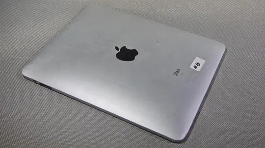 Планшет #10 алюминиевый 16Gb Apple iPad 1 Wi-Fi - Model A1219 яркий IPS дисплей З аукціону