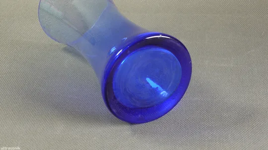 Ваза для квітів синя кобальтова радянське кольорове скло Вживане Недорого