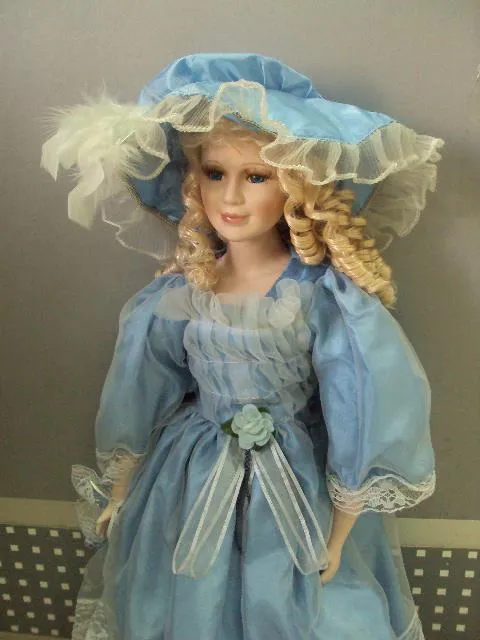 Купити фарфоровая кукла дама с зонтиком 80-82 см целая №272