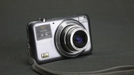 Цифровой фотоаппарат 14.0Mpix Fujifilm FinePix JX250 + 5–25 мм Fujinon Zoom lens x5 Вживане Ціна