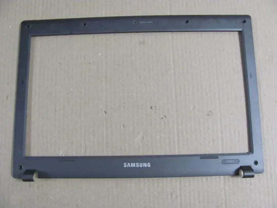 номер0249-43  рамка матриці matrix frame Окантовка дисплея Рамка екрана Корпус рамка матриці   BA75-02407A для  Samsung R425 R430 оригінал Ціна