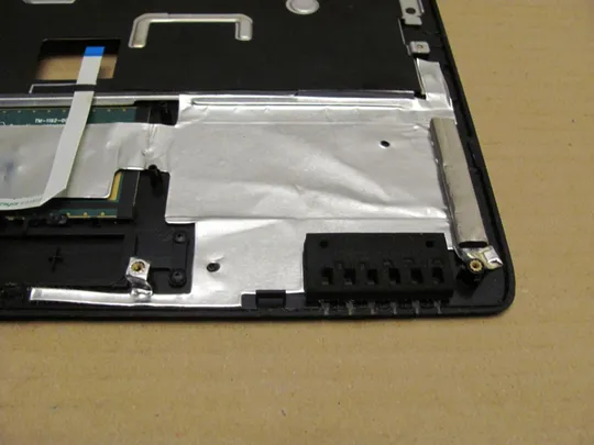 552-2 Кришка панель палмрест тачпад 13N0-ZKA0U11 для MEDION P6635 оригінал в Україні