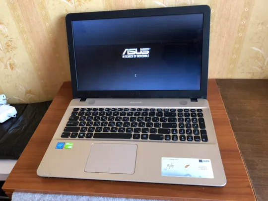 Ноутбук Asus X541 N3710/4gb DDR4/HDD 500GB/Intel HD+GF810M 4 години Інтернет-аукціон