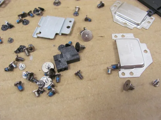 813-28 комплектуюче кріплення гвинти  для Lenovo ThinkPad T14 Gen 1 2 T490 T495  оригінал Продаж