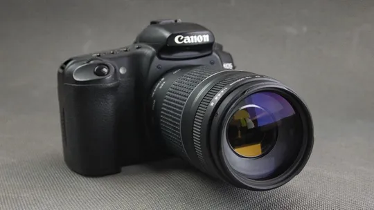 Canon EF телеобъектив Canon 75-300mm/4-5.6 III Ф58mm на полный кадр 24x36mm #1 Недорого