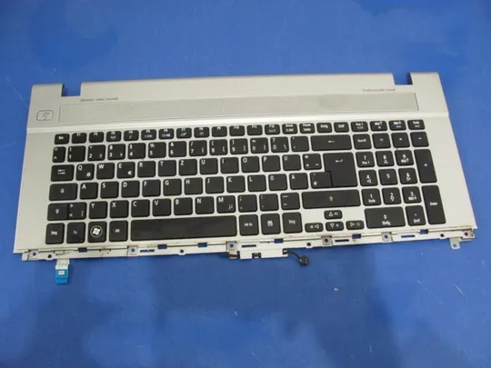 №20-4 кришка палмрест 13N0-7NA0301 для ACER V3-771G оригінал Ціна