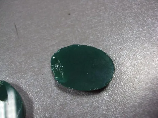 Камень хризопраз овальный для ювелирных изделий вес 5,6 г 3,5х23,5х17,5мм и 4х24х17мм лот 2шт №13285 Де купити