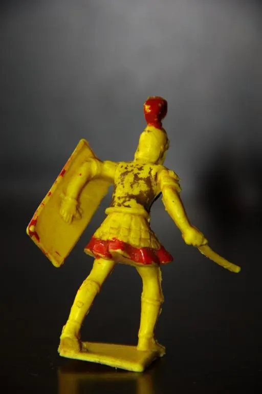 Купити идущий римлянин с мечем и щитом ГОНКОНГ 65-70мм КОПИЯ Cherilea