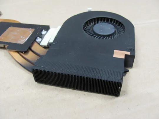 678-4 система охолодження 0YJNJK AT1DJ003ZAL  для DELL Precision 17 7710 M7710  оригінал З аукціону