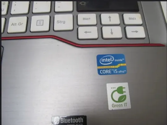 Купити FUJITSU LIFEBOOK E743 CORE I5 vPro без озу ндд і зарядногоюі батерки.пошкоджено розємм памяті.включається без картинки.матриця 14 бита.40 пін