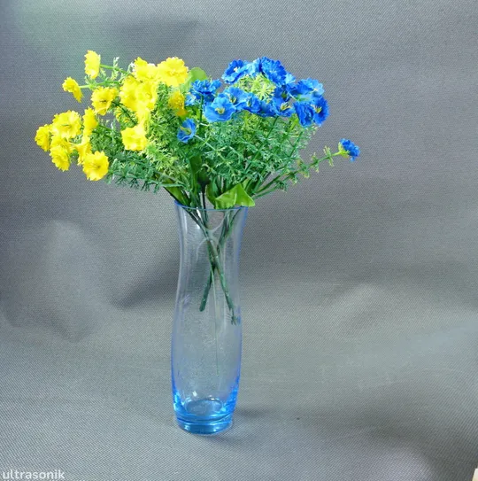 Ваза для квітів блакитне радянське кольорове скло Вживане Характеристики