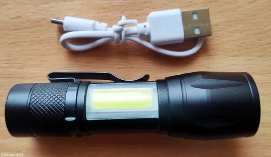 Ручний яскравий ліхтарик з акумулятором 2000мAh Ціна