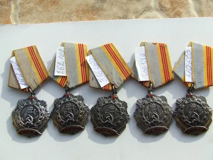 фото, Орден ТС-3 ст. -5-од. №№ 149816. 262109. 356460. 401478. 518600 . різновидність по рокам.