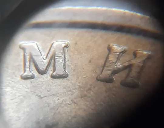 Купити (751) 1 гривня 2006 двійний удар вправо на буквах "ВОЛОДИМИР ВЕЛИКИЙ" на реверсі /1 гривна 2006 брак