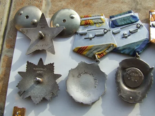 Набор орденов КЗ-2228902.ВОВ-6253234.ТС-579230.ТКЗ-935678. ЗП- 897091медали то и тд +13 медалей Недорого
