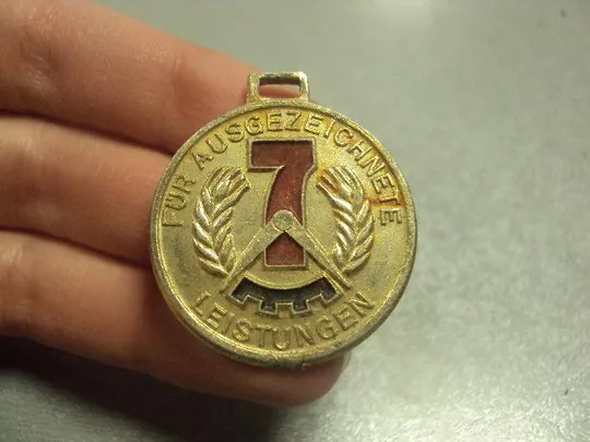 Купити знак медаль гдр medaille fur ausgezeichnete leistungen pа выcокую производительность подвес №5361