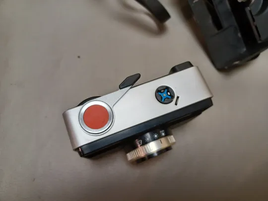 0571 фотоапарат Agfa Agfamatic 200 Sensor НІМЕЧЧИНА Де купити