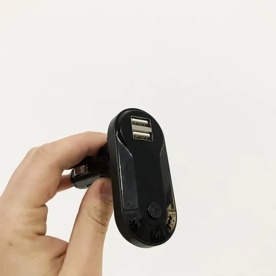 Автомобильный трансмиттер/модулятор CM i9. Цвет: черный Де купити