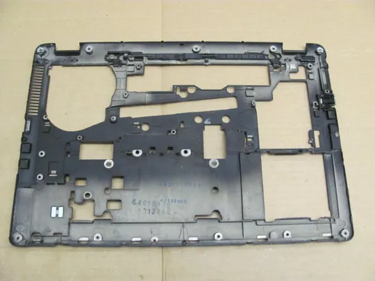 Купити номер0243-3 Кришка дно піддон корпуса Нижний корпус(дно)для ноутбука низ дно поддон Нижняя часть 6070B0675902 730813-001 для HP EliteBook 850 G1 оригінал