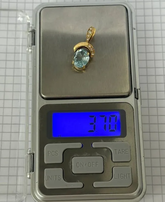 Кулон. Золото. Діаманти. Топаз. Продаж