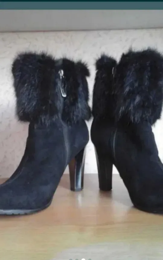 Купити Продам зимові ботіночки.