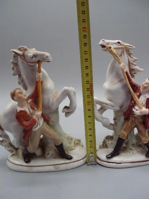Купити Фигура фарфор статуэтки Германия укрощение коня парни укрощают лошадей лот 2 шт высота 18,5 см №57
