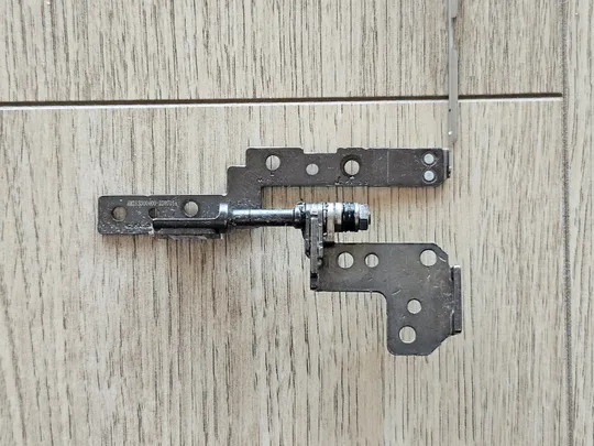 Купити Права петля Lenovo V15 G2-ITL  V15 G2-ALC AM21S000400 AM21S000410