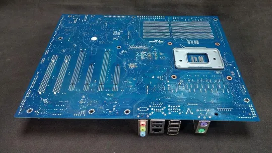 Купити серверный комплект HP Z400 + 6ядер/12потоков Intel Xeon E5645 2.4MHz + 12Gb DDR3