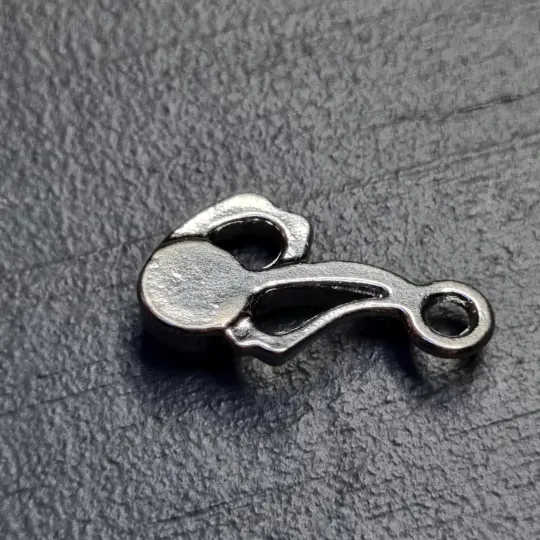 Кулон у формі ноти Характеристики