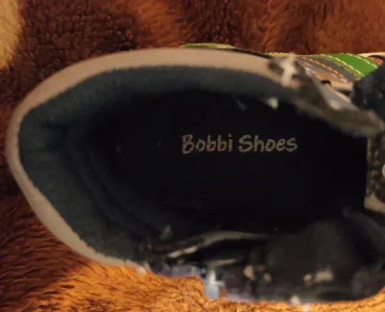 Дитячі кросівки Bobbi Shoes розмір 22, Без резерву в Україні