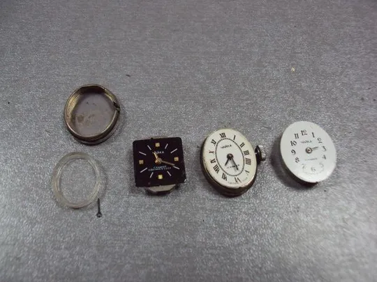 Циферблат и механизм к наручным женским часам чайка часы ссср лот 3 шт №11077 Ціна