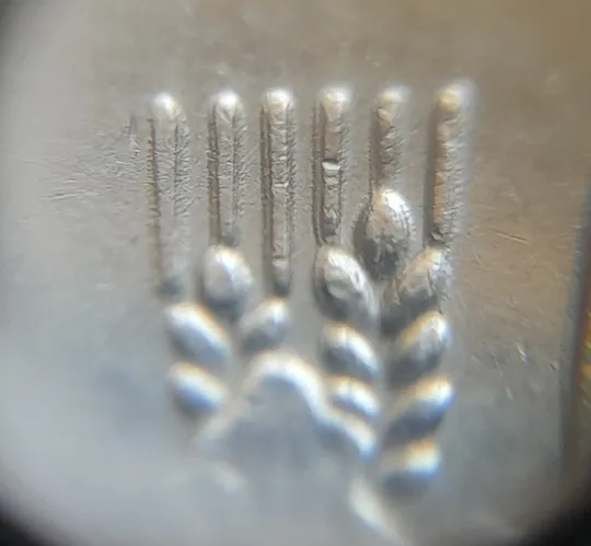 Купити (7058) 50 копійок 2006 зминання елементів зображення на аверсі (50 копеек 2006 брак здвоєння, сминание)