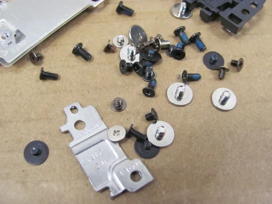 820-10 комплектуюче кріплення гвинти  для DELL Latitude 3520 оригінал З аукціону