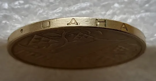 (1855) 1 гривня 2001 чотири викрошки на гурті ("Д", "И", "1", крапка - див. опис) (1 гривна 2001 брак) Ціна