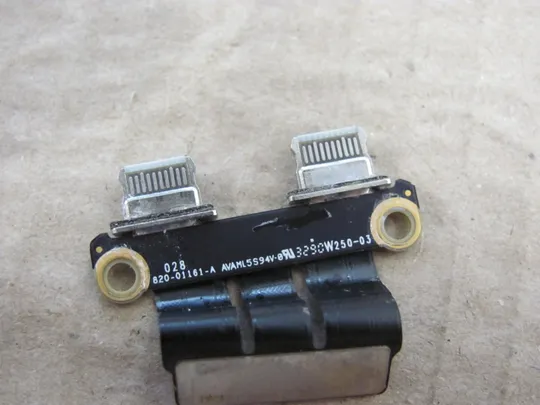 65-15 Роз&#039;єм I/O USB-C 820-001161-A  для  APPLE MACBOOK PRO 13 оригінал Продаж