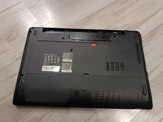 Корпус для ноутбука Acer Aspire 5560G весь в зборі Де купити