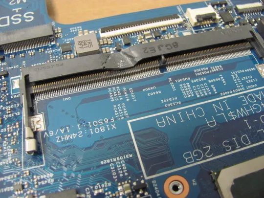 номер0141-5 материнська плата Mainboard,Материнка,Основна плата,Системна плата,Плата системи,Laptop motherboard,мамка,ноутбучна плата R4GHW  SREJP  i7-8565U для DELL LATITUDE 3400 3500 оригінал Де купити