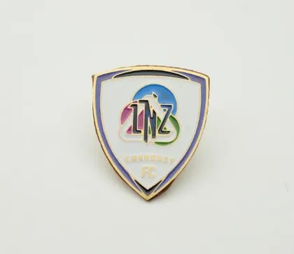 фото, Футбол. значок  ФК ЛНЗ Черкассы,  Черкасская область,  Украина.