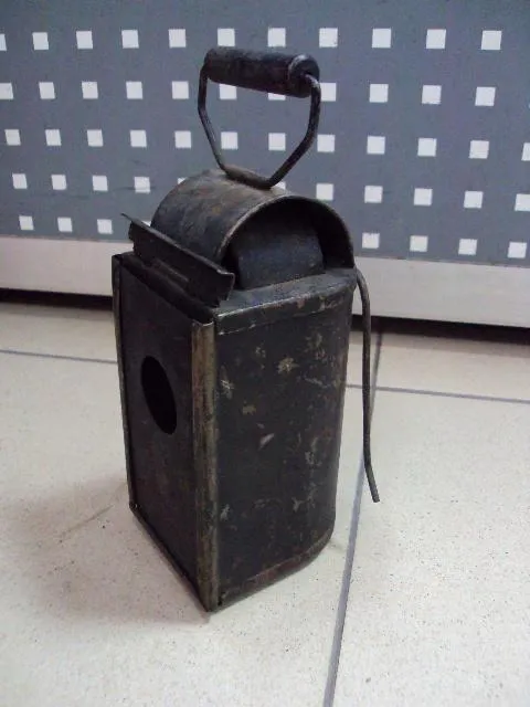 Керосиновый фонарь минометчика образца 1937 года высота 15,7 см, с ручкой 20 см №11377 Інтернет-аукціон