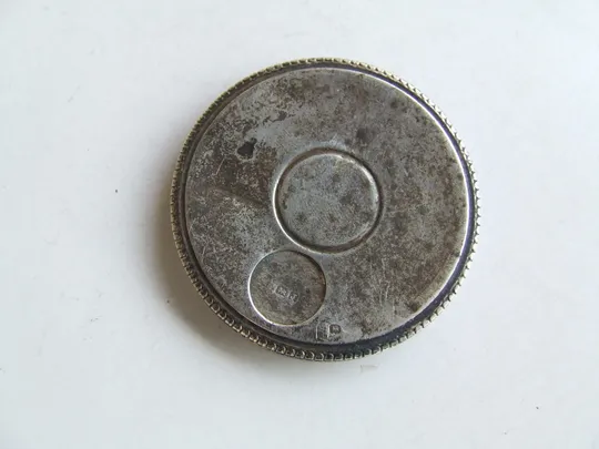 Табакерка или таблетница серебро 925 проба .вес 18 грам. раз. 5х0.5 см. 1850 гг. Англия Торговий майданчик