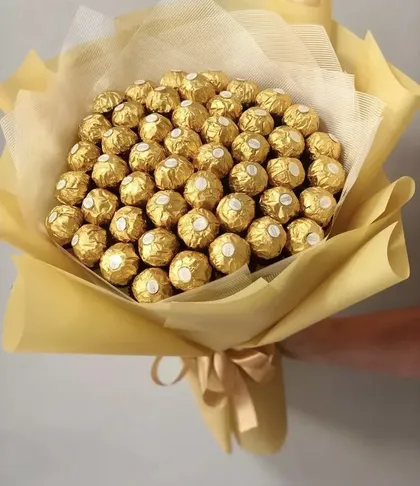 фото, Букет з цукерок Ферреро Роше Ferrero (51 шт.) яскравий подарунок жовтий