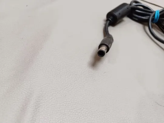 0651 адаптер живлення  DELL PA-1131-02D2 19.5V 6.7A 130W НІМЕЧЧИНА З аукціону