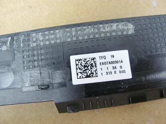 825-48  рамка матриці  EAG7A00301A  для HP Pavilion 14-CE оригінал Де купити