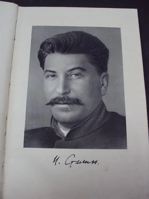книга краткая биография Сталин 1950 год №126 Де купити