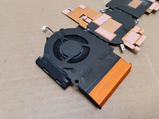 номер1054-6 система охолодження AT3ZZ002ZCL 0R3WFM RTX 3050  для Dell G15  5530 5531 5535 Охолоджувальна система Кулери та системи охолодження Охолодження материнської плати cooling system Кулер Охолоджувальний блок оригінал Недорого